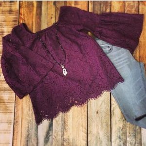 Chaser Brand NWT BELL SLEEVE LACE BLOUSE